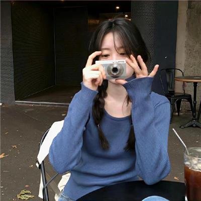 为黛茜小姐开车